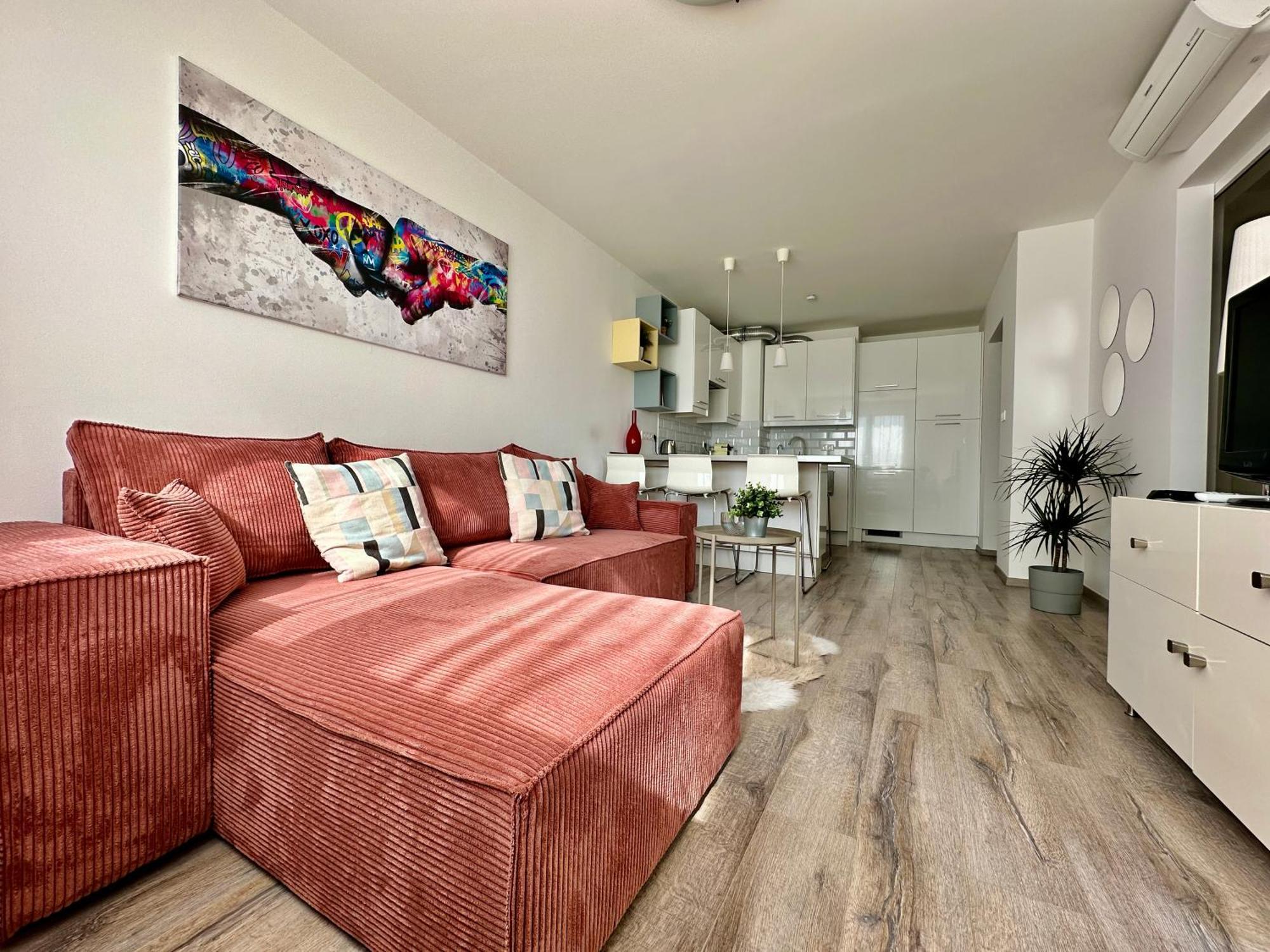 City Break Apartment - Private Garage, Ac, Balcony Budapest Extérieur photo