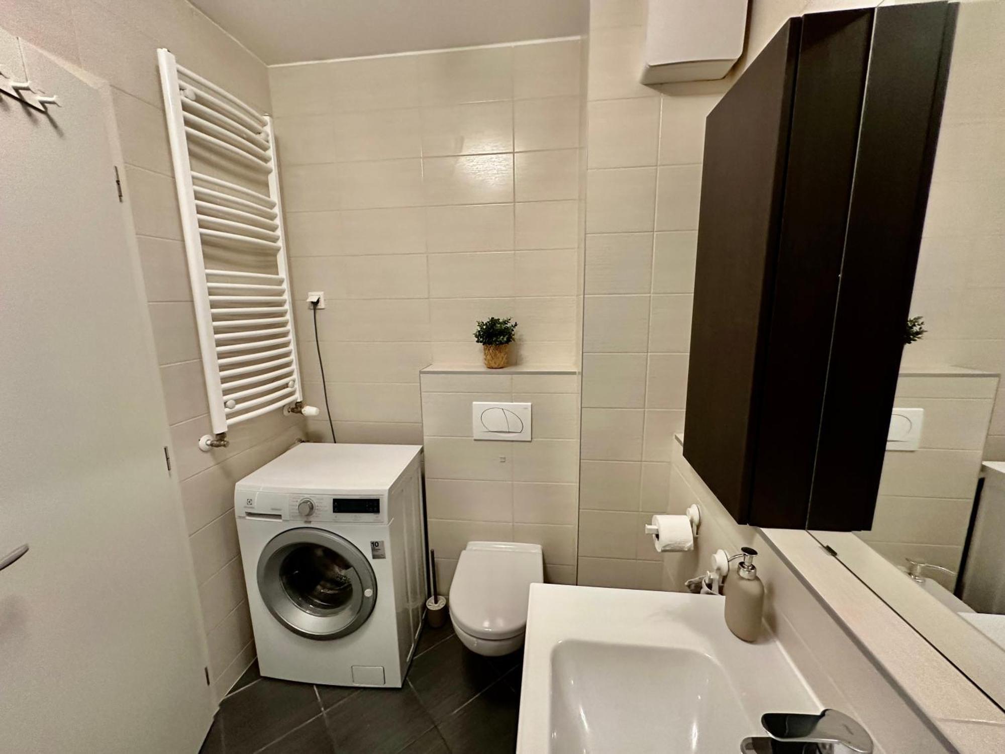 City Break Apartment - Private Garage, Ac, Balcony Budapest Extérieur photo